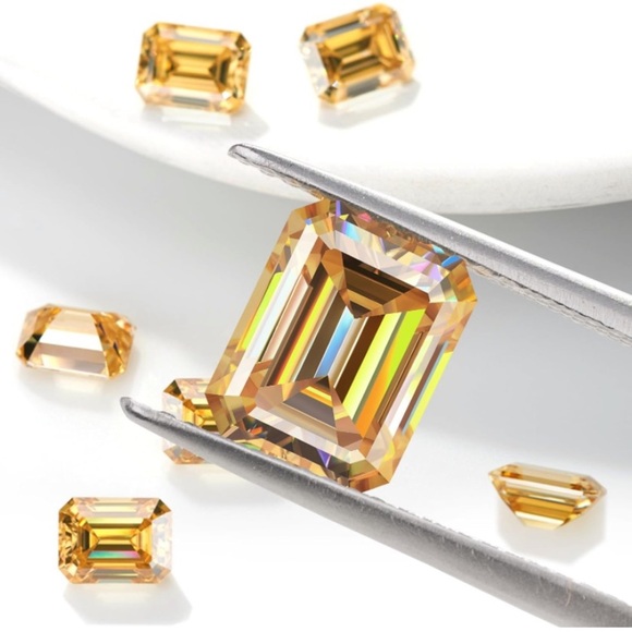 Loose Champagne Diamond Moissanite 2 carats - Picture 3 of 7